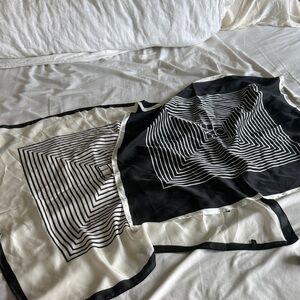 Black and White Geometric Pattern Scarf